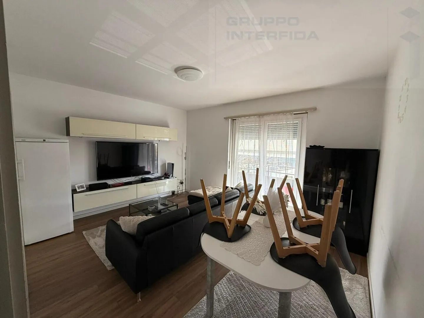 SPACIEUX 3.5 PIÈCES AVEC BALCON ET PLACE DE PARKING - Photo 3 sur 8