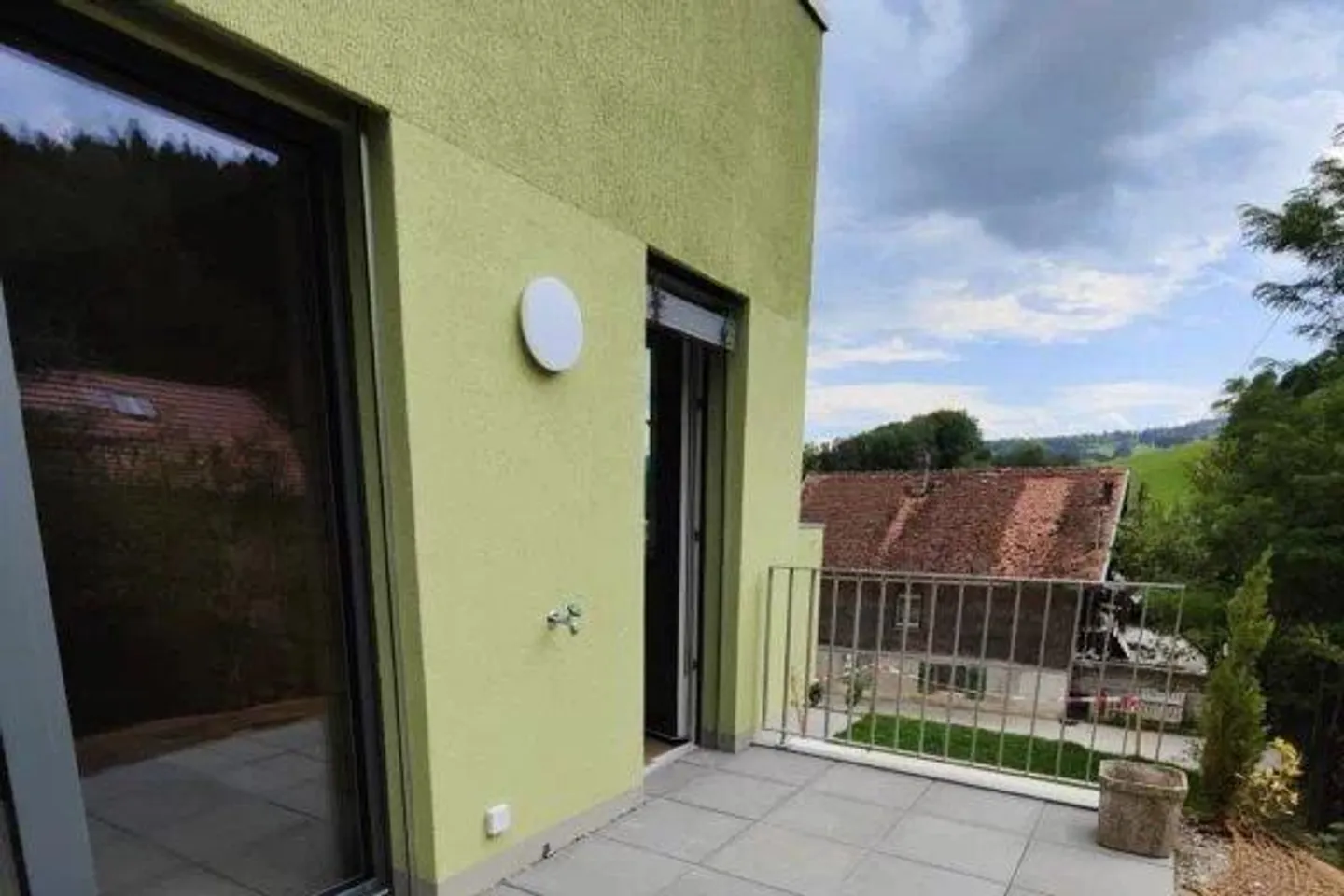 ZU VERMIETEN - Wunderschöne 2,5-Zimmer-Wohnung von 56 m² ? hell und mit direktem Zugang zum Garten - Foto 1 von 6