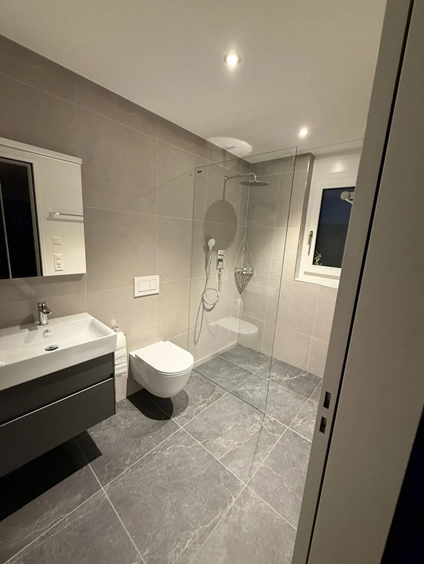 Sonnige 3.5-Zimmerwohnung - Foto 2 von 8