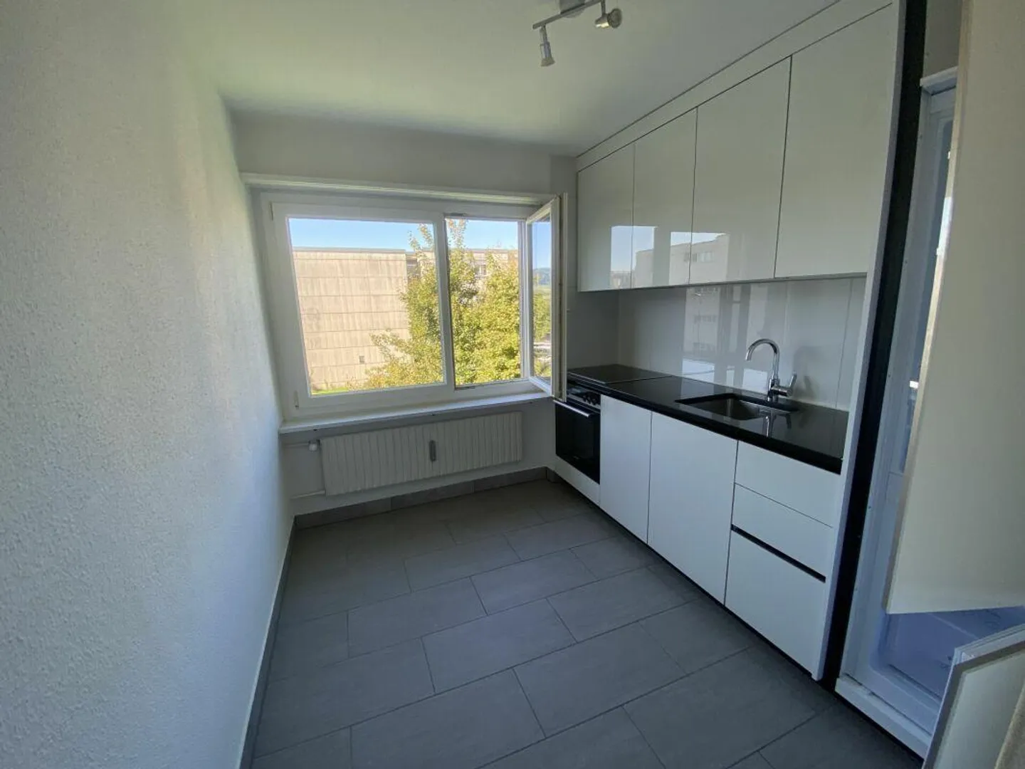 Moderne 2 Zimmerwohnung - Foto 2 von 9