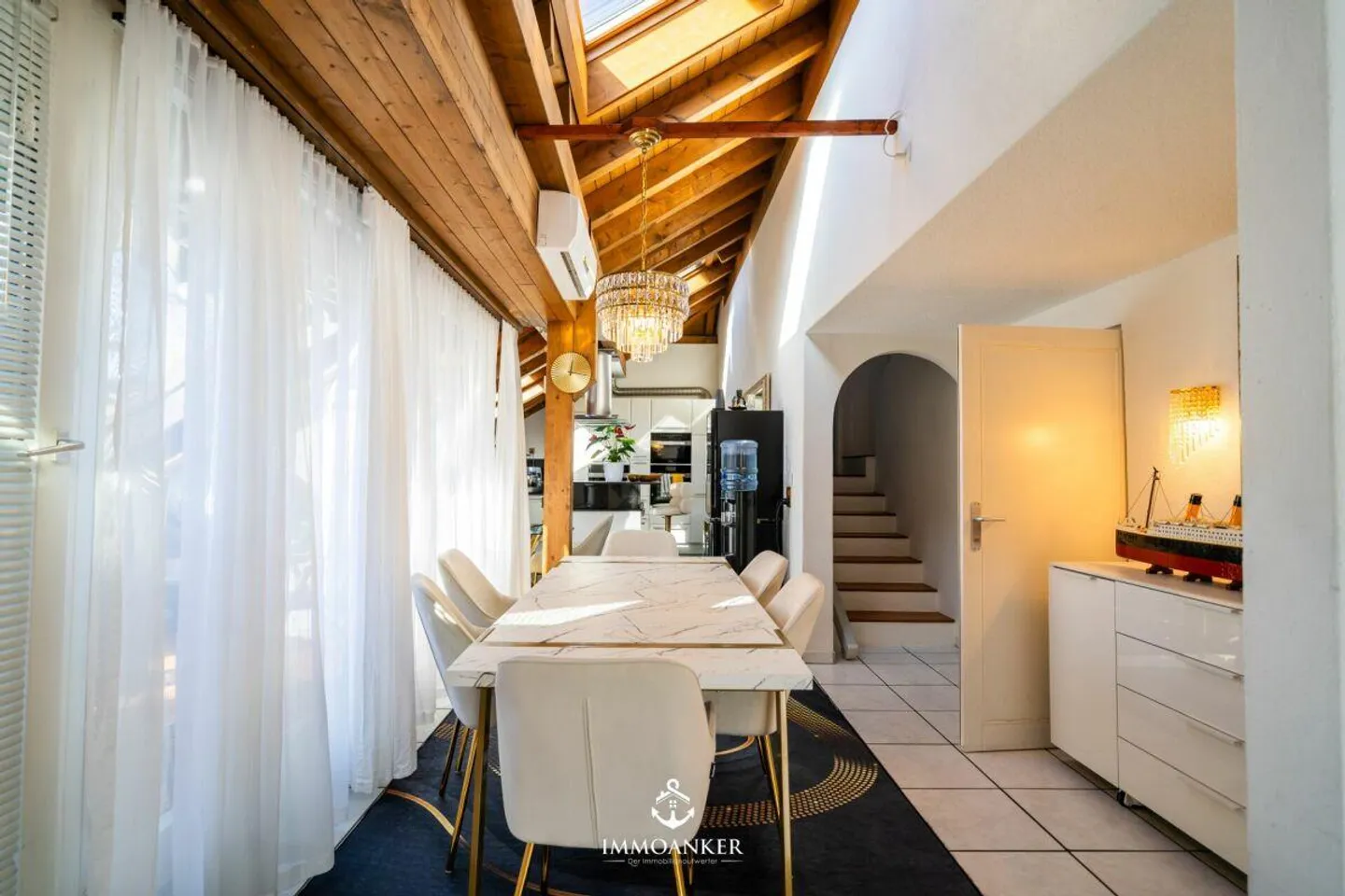 Exclusive 6.5-room penthouse apartment with lift directly into the apartment - Seepark Altendorf - Photo 5 of 13