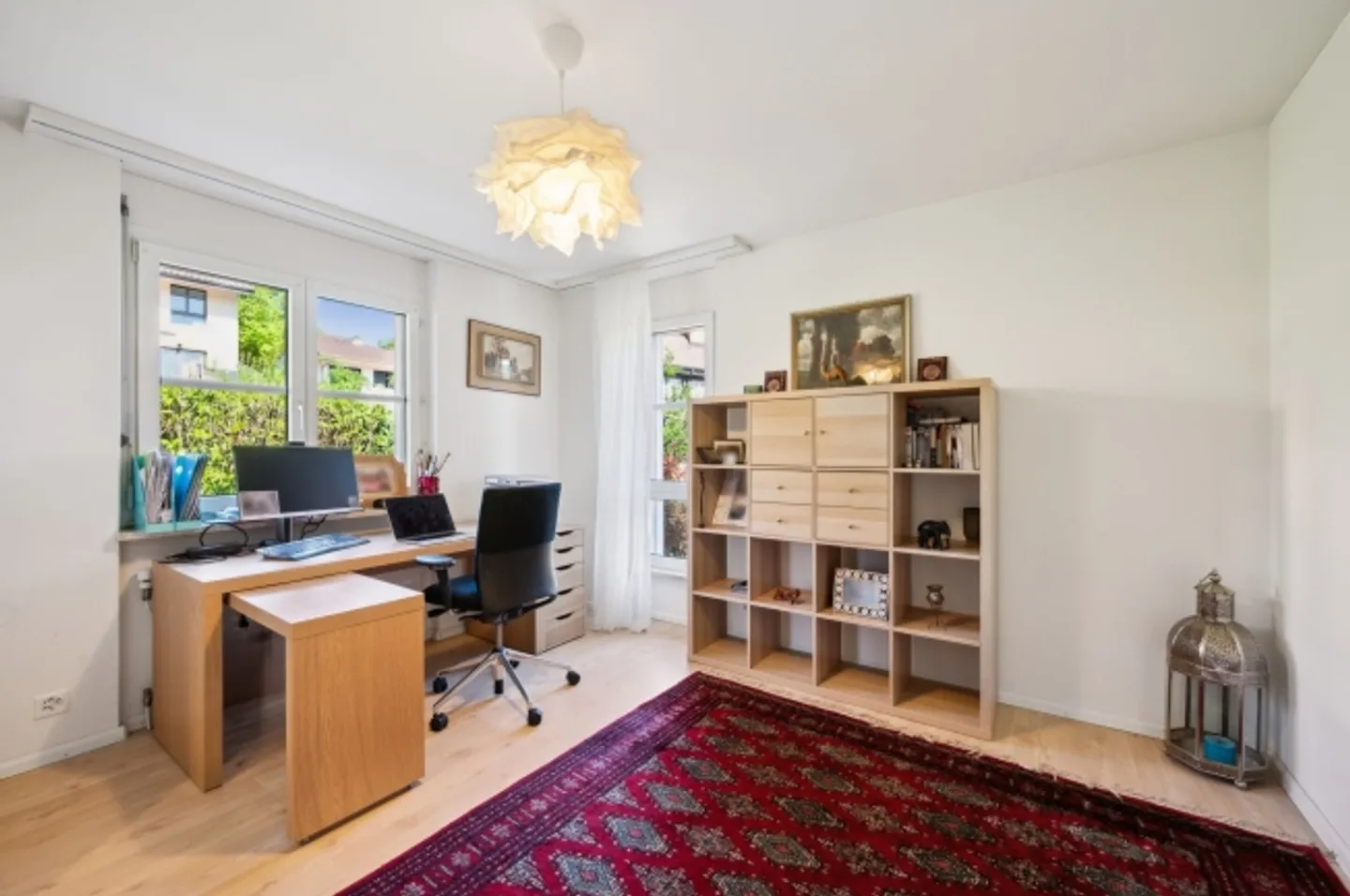 Exklusives Wohnen mit Panorama: Modernes 6.5-Zimmer-Einfamilienhaus - Foto 11 von 13