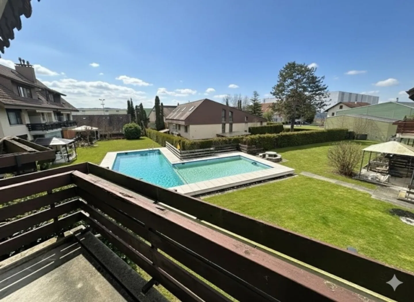 Appartement 3.5 pièces avec accès à la piscine à Dotzigen - achetez maintenant - Photo 1 sur 6