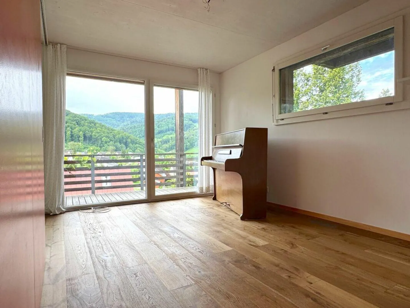 Grosszügige Familienliegenschaft am Sonnenhang von Oberdorf BL - Foto 17 von 23