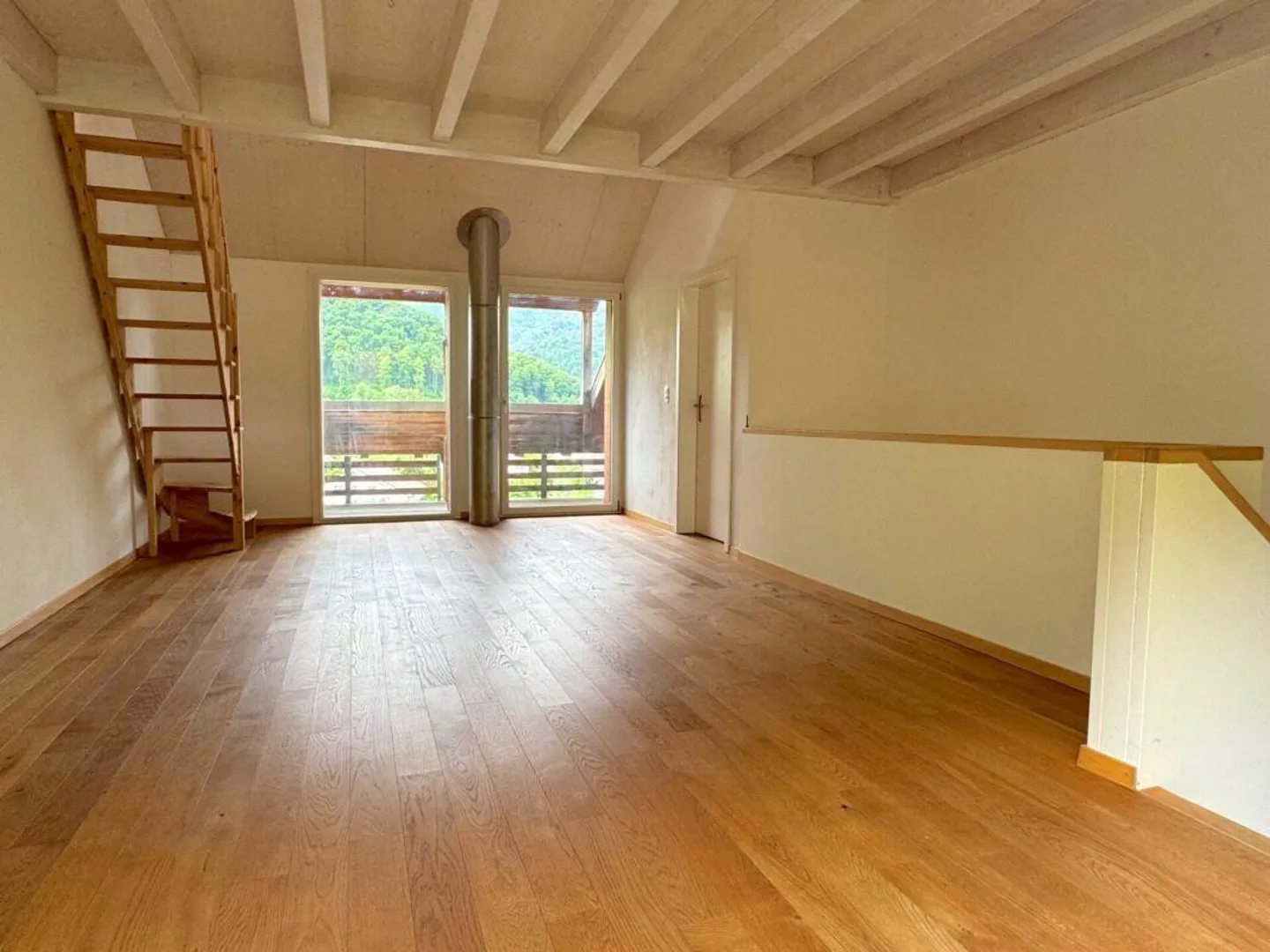 Grosszügige Familienliegenschaft am Sonnenhang von Oberdorf BL - Foto 18 von 23