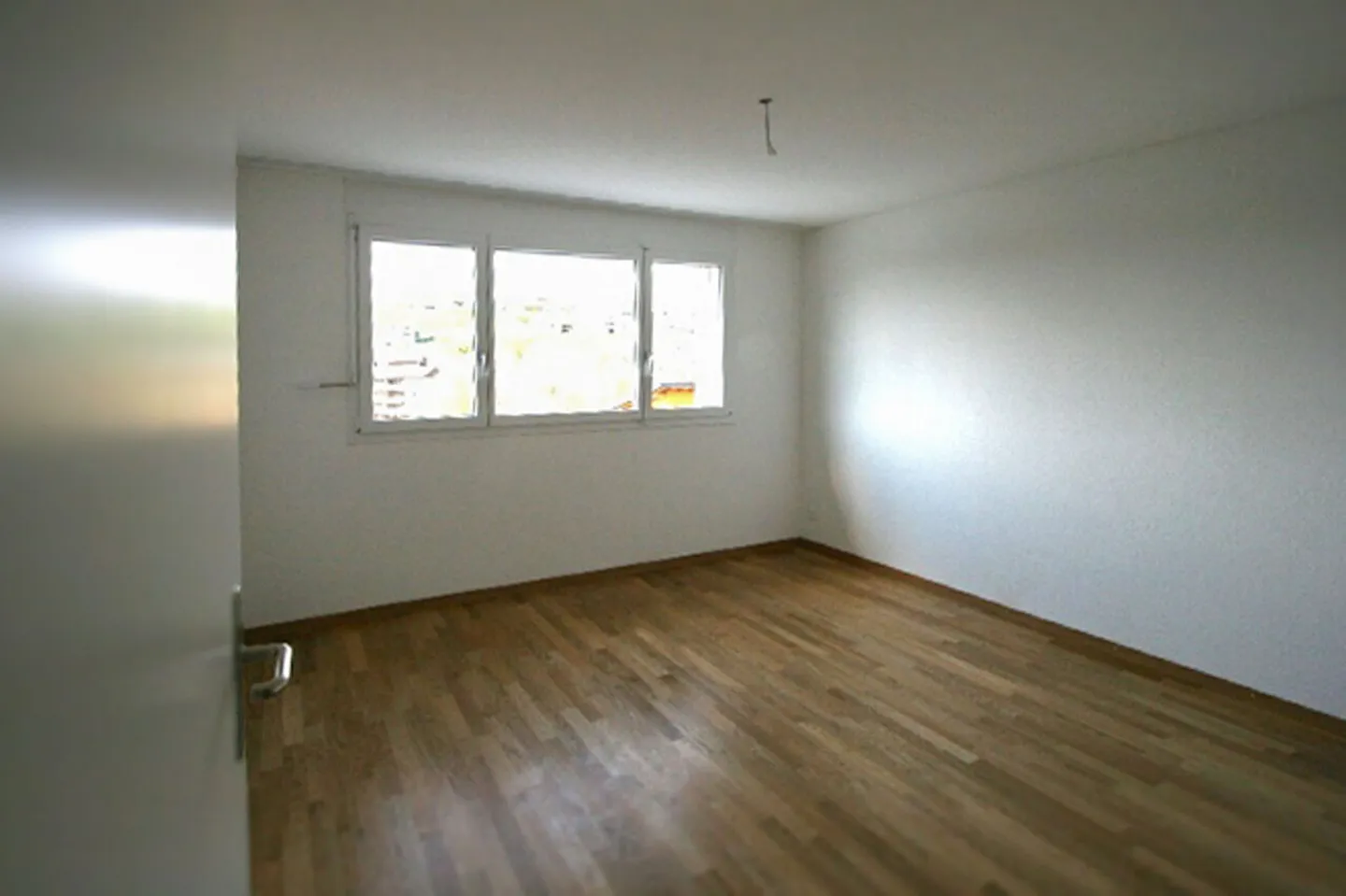 Appartement lumineux de 3,5 pièces avec terrasse et vue ! - Photo 5 sur 7