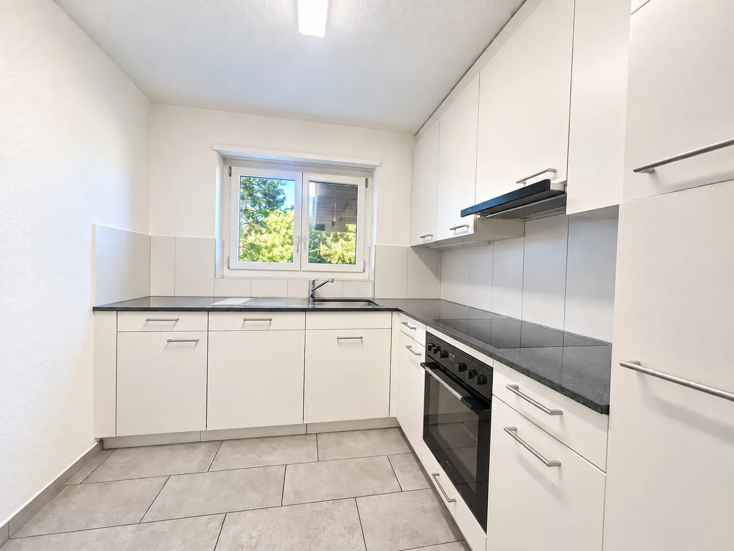 Modernes Apartment mit Balkon - Foto 5 von 8