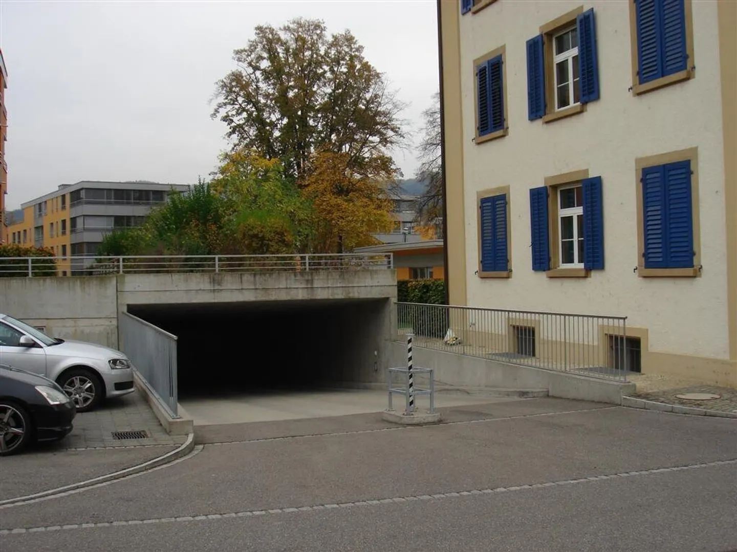 Einstellplatz nahe Schwimmbad gesucht? - Foto 1 von 2