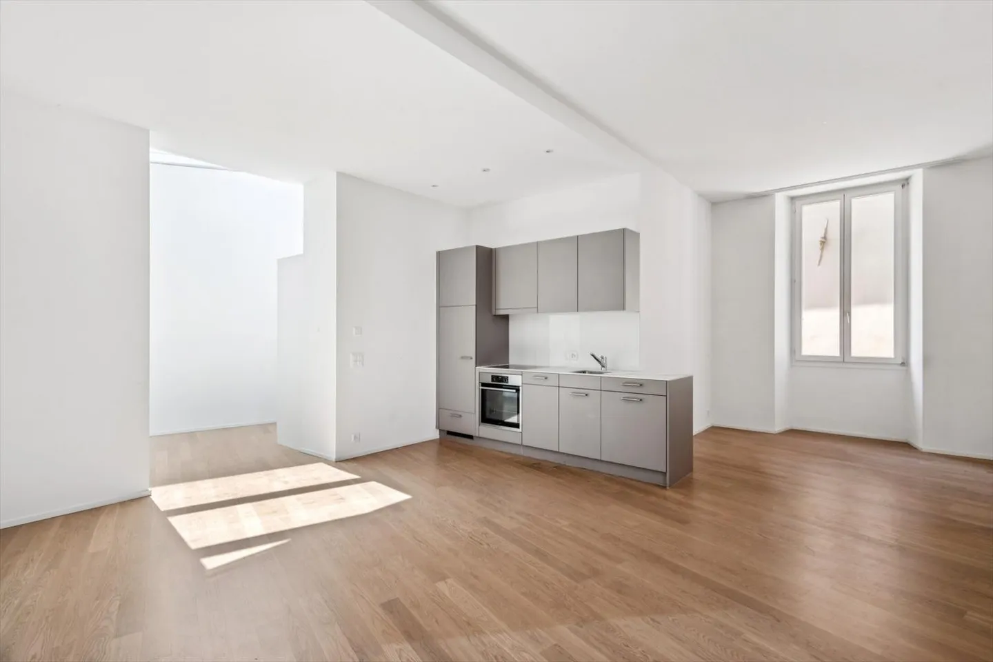 In der Nähe des Bahnhofs - Foto 4 von 10