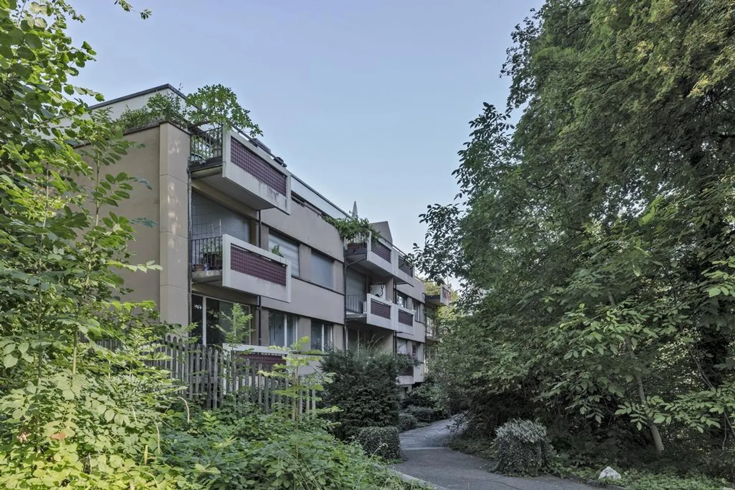 Am Fusse des Bruderholz - Foto 1 von 3