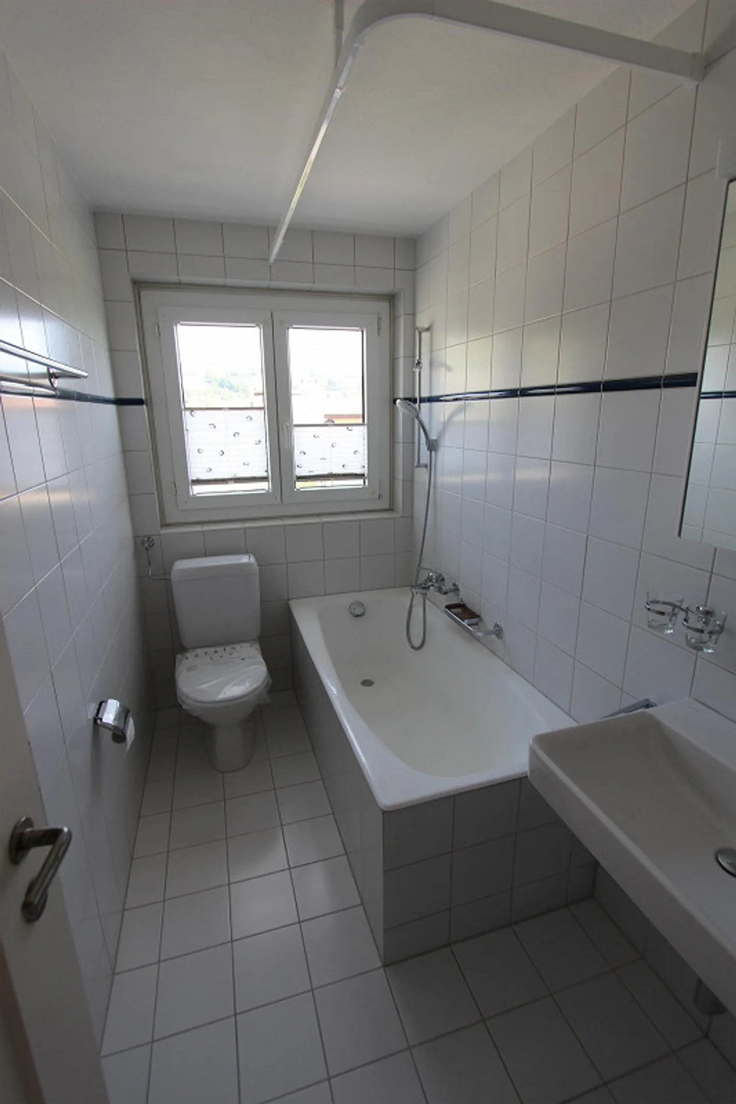 3 Room Apartment - Photo 3 of 4