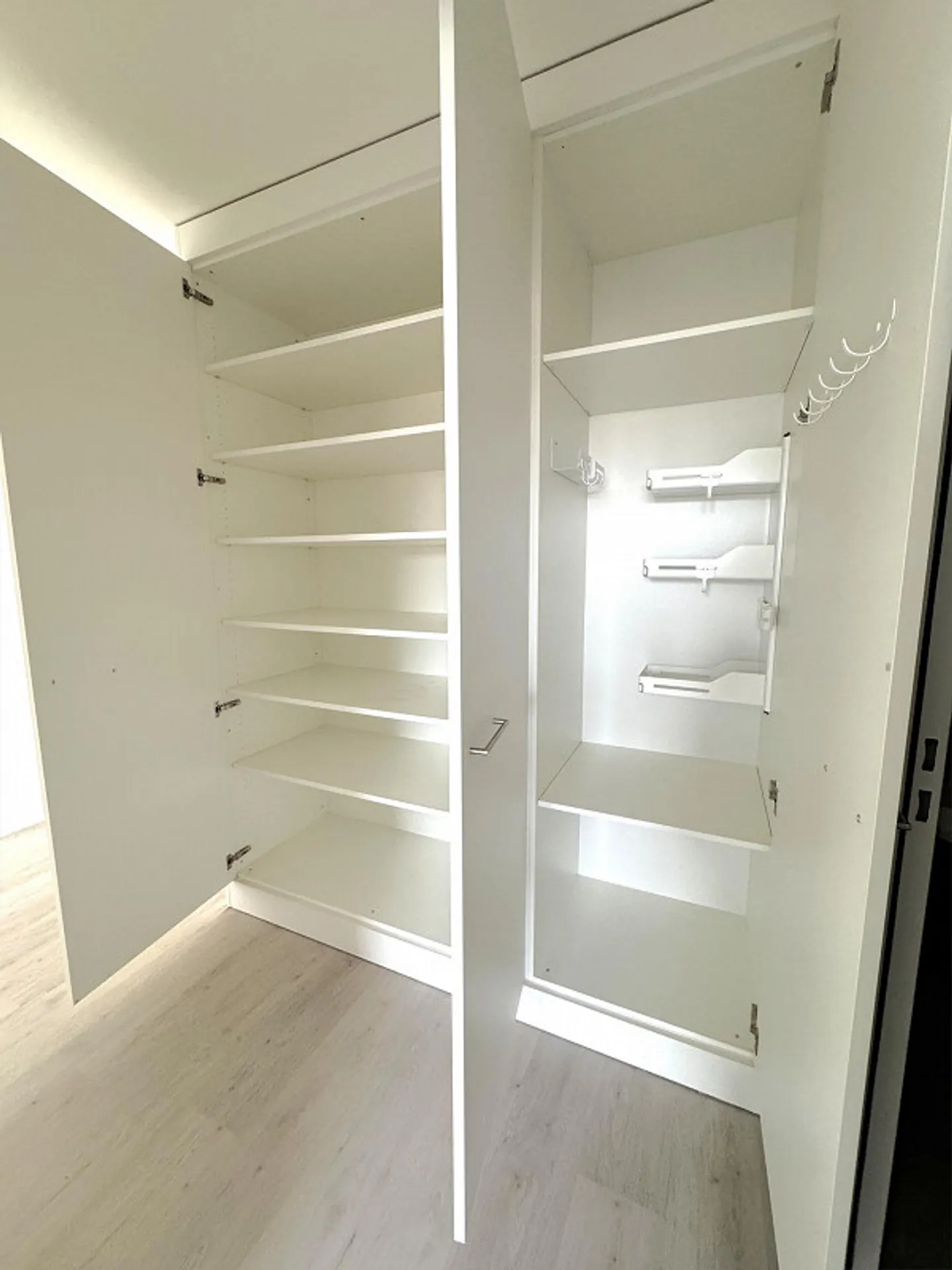 Grosszügige 4.5 Zimmerwohnung im 2.OG - Foto 10 von 13