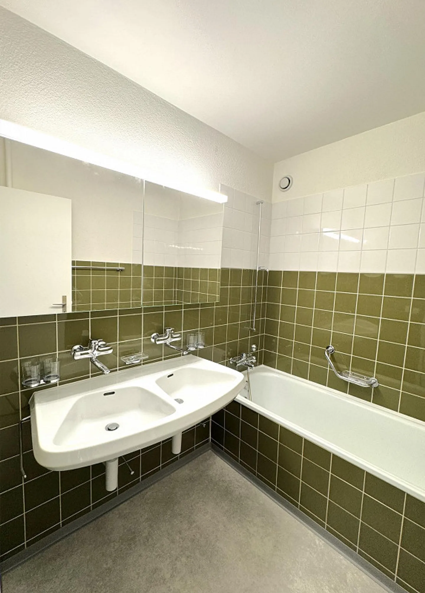 Grosszügige 4.5 Zimmerwohnung im 2.OG - Foto 11 von 13