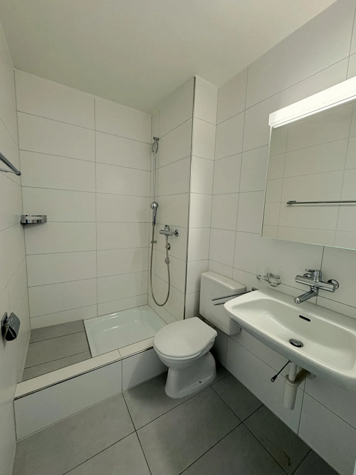 Grosszügige 4.5 Zimmerwohnung im 2.OG - Foto 5 von 13