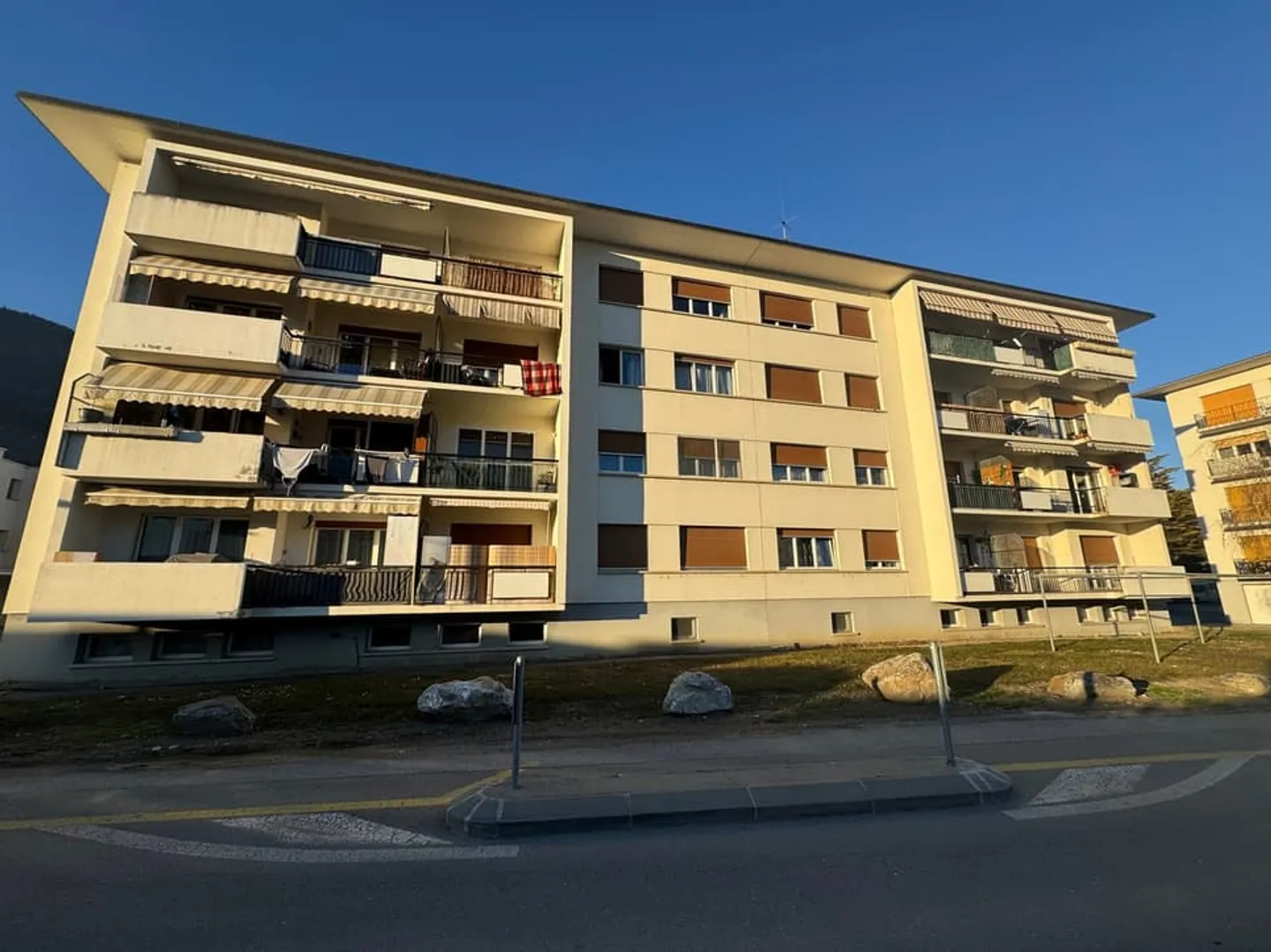 Superbo appartamento nel centro di Vétroz - Foto 3 di 13