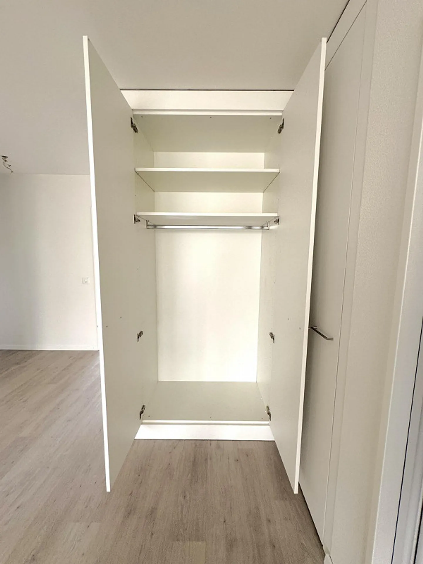 Grosszügige 4.5 Zimmerwohnung im 2.OG - Foto 6 von 13