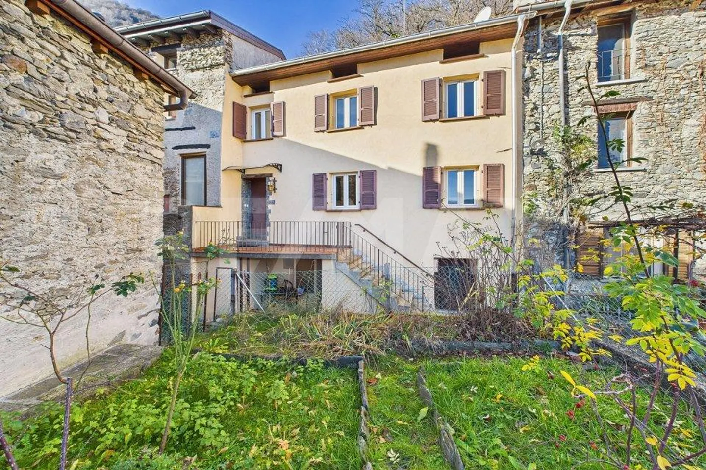 4.5 Room House - Photo 1 of 13