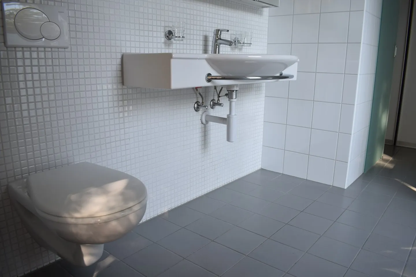 Ampio appartamento di 5,5 stanze in una posizione tranquilla - Foto 5 di 11