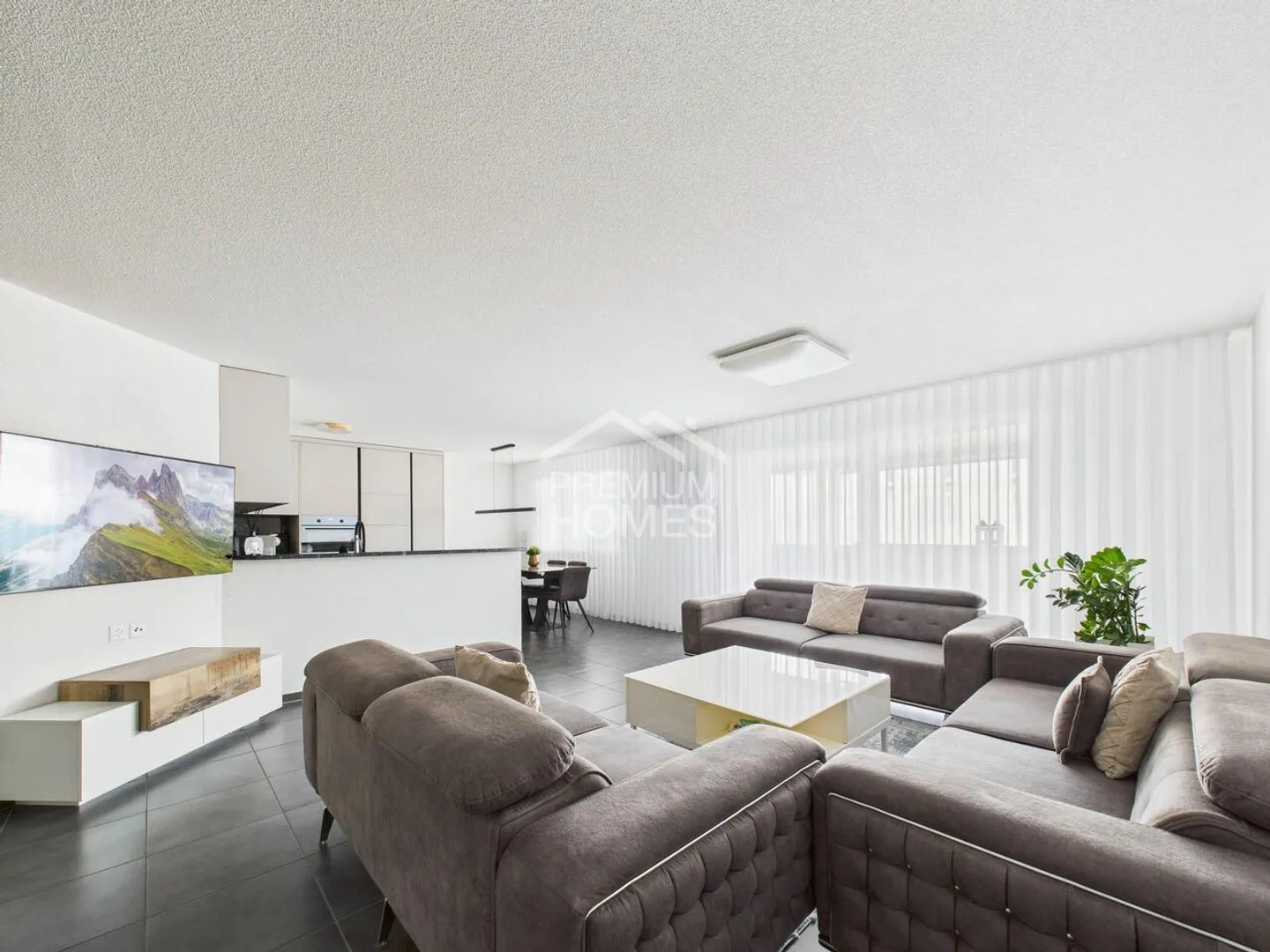 Appartement Familial Spacieux avec Véranda - Photo 1 sur 6