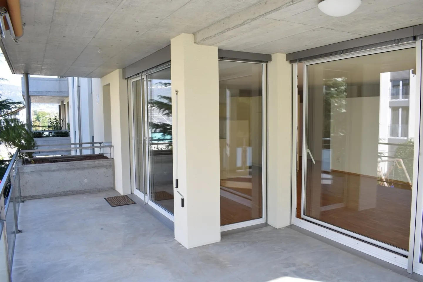 Ampio appartamento di 5,5 stanze in una posizione tranquilla - Foto 6 di 11