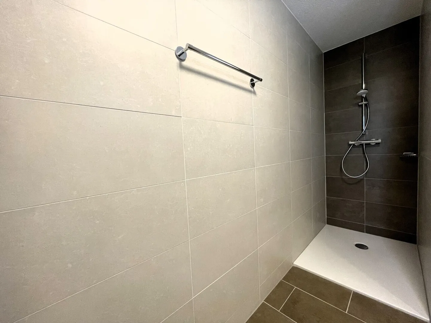 Magnificent 2.5-room apartment on the ground floor - Photo 6 of 8