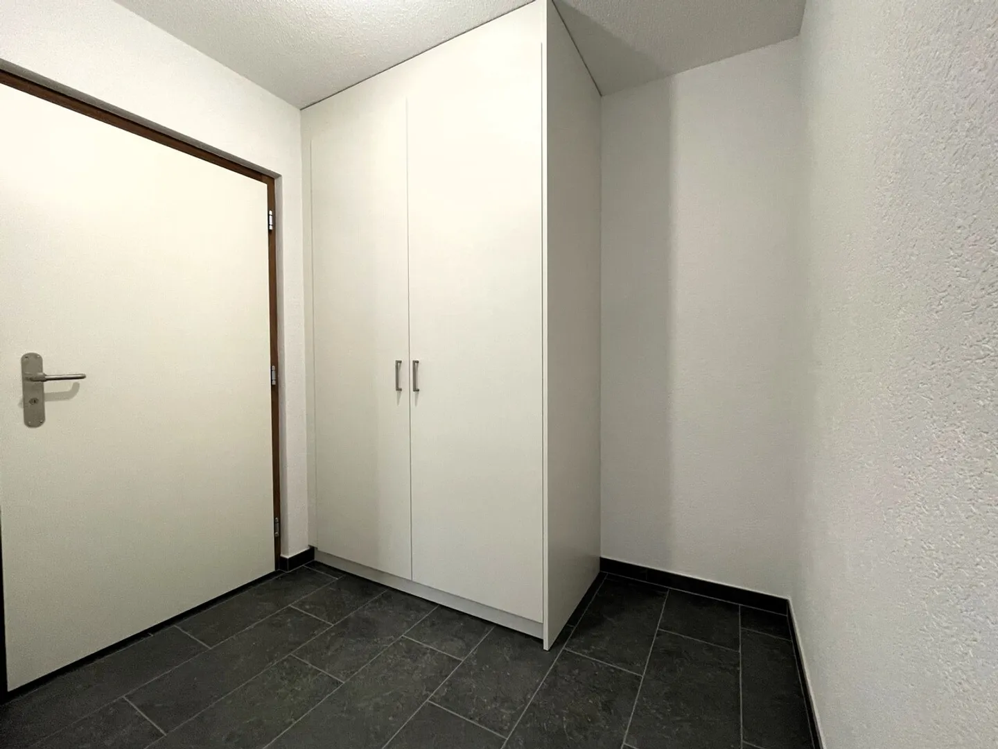 Magnificent 2.5-room apartment on the ground floor - Photo 7 of 8