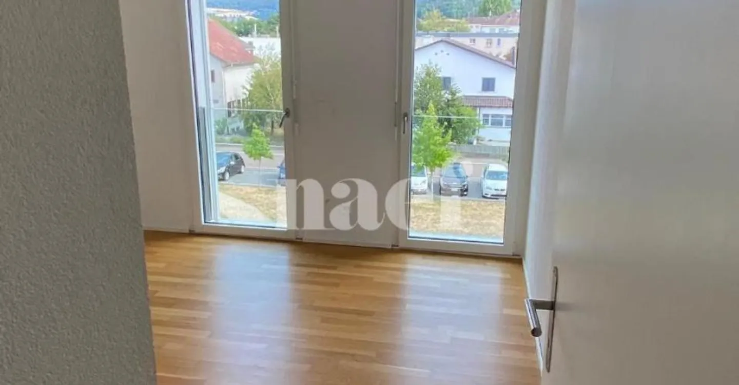 Geräumige Wohnung mit Balkon - Foto 3 von 10