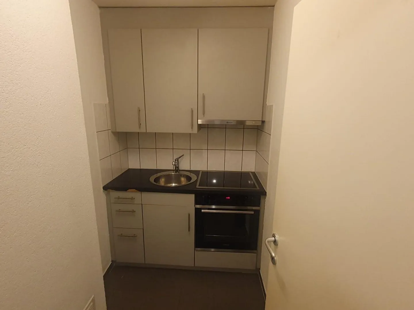 Appartement 1 pièce confortable sur la rue Elsässer à Bâle - Photo 1 sur 5