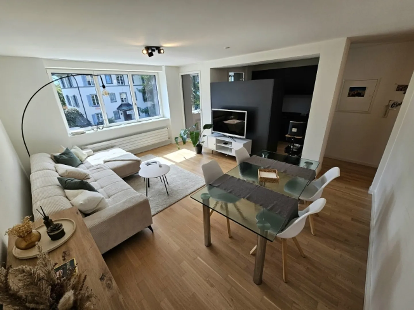 "APPARTEMENT 3½ PIÈCES À LUCERNE, MEUBLÉ, TEMPORAIRE" - Photo 1 sur 10