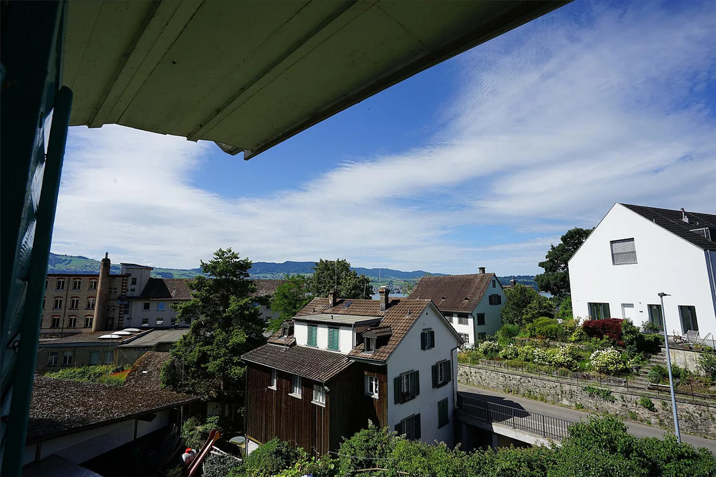 Charming 3-Room Apartment in Stäfa - Photo 4 of 14