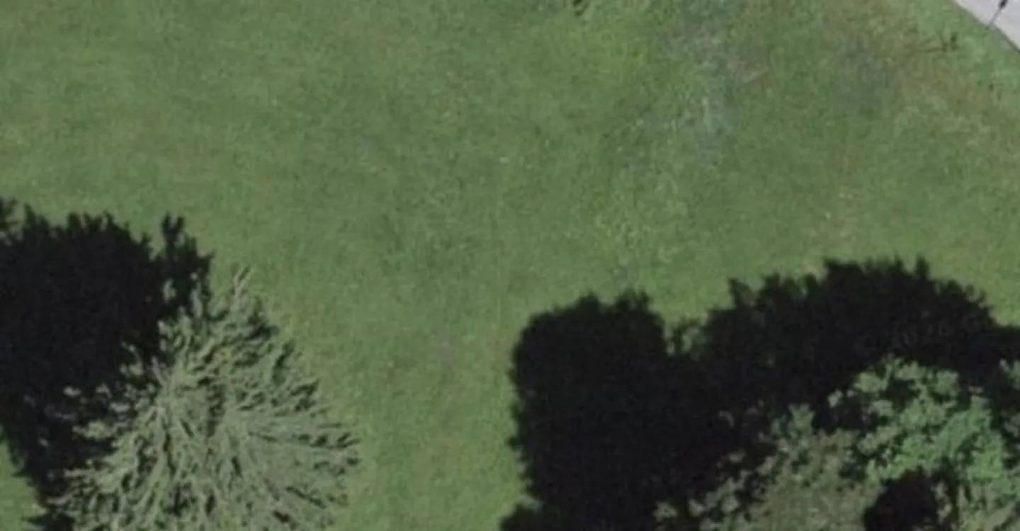 Building plot for sale - Photo 1 of 2