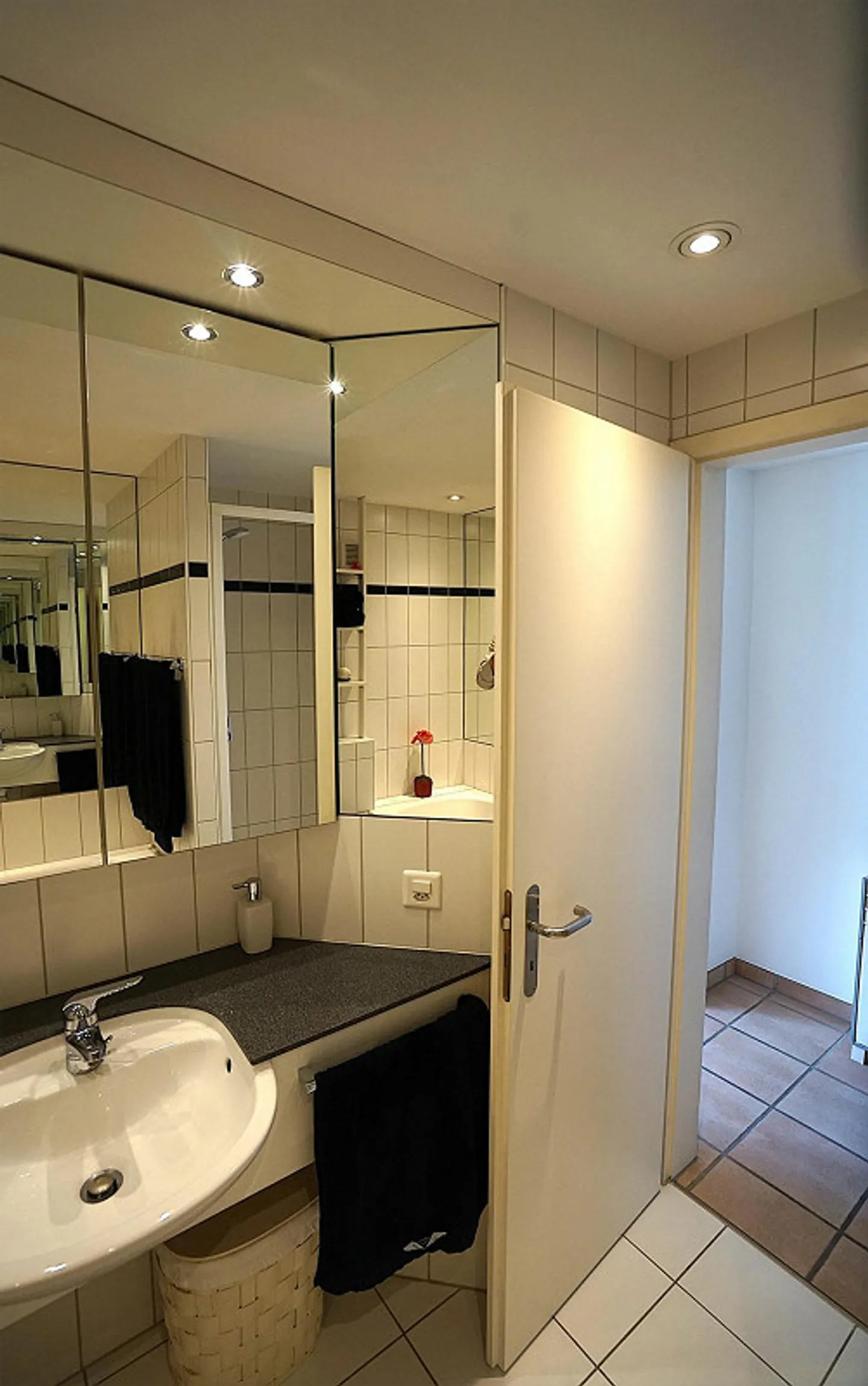 Charming 3-Room Apartment in Stäfa - Photo 11 of 14