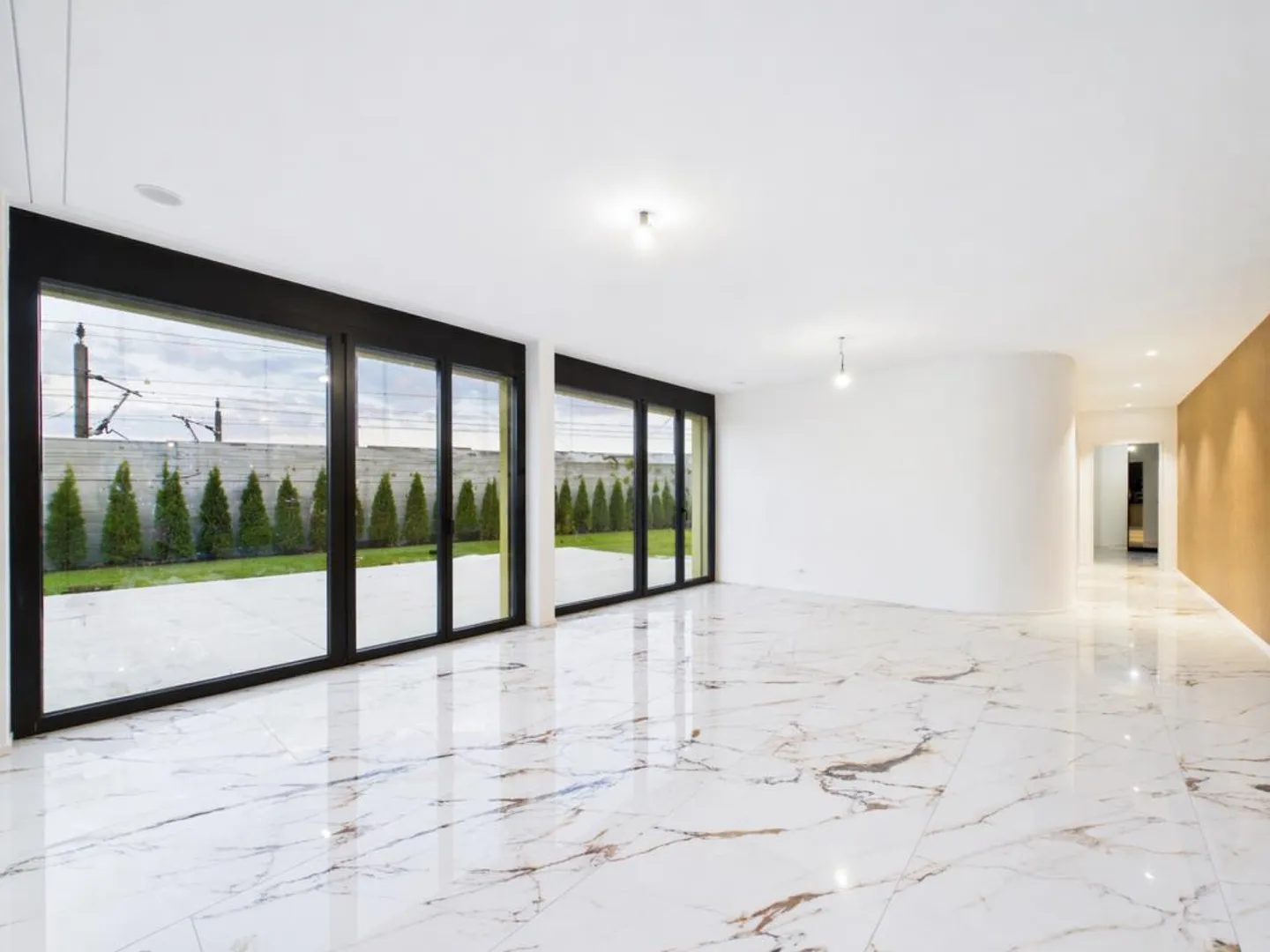 L'exclusivité associée au confort de vie moderne ! - Photo 3 sur 12
