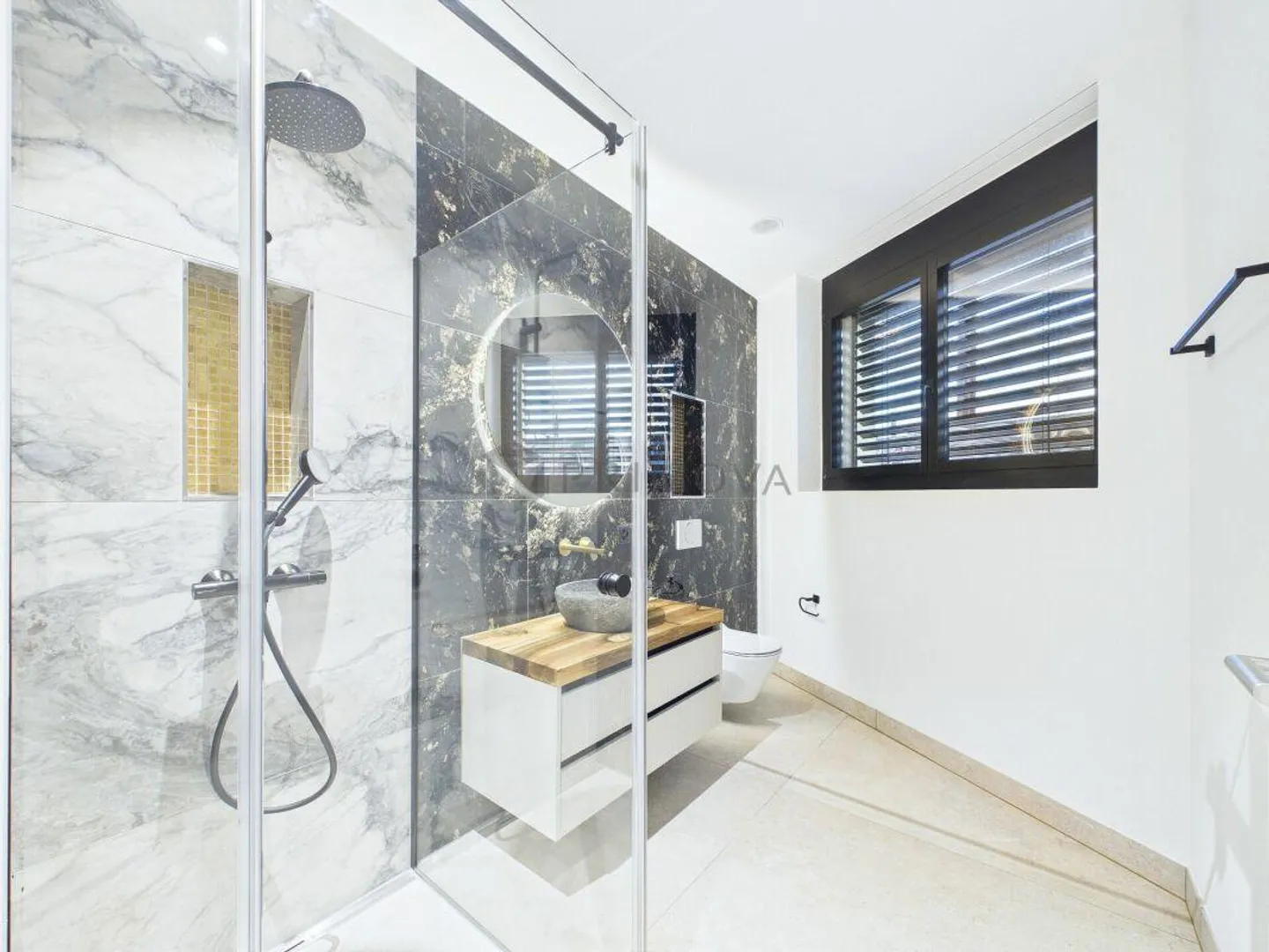 L'exclusivité associée au confort de vie moderne ! - Photo 11 sur 12
