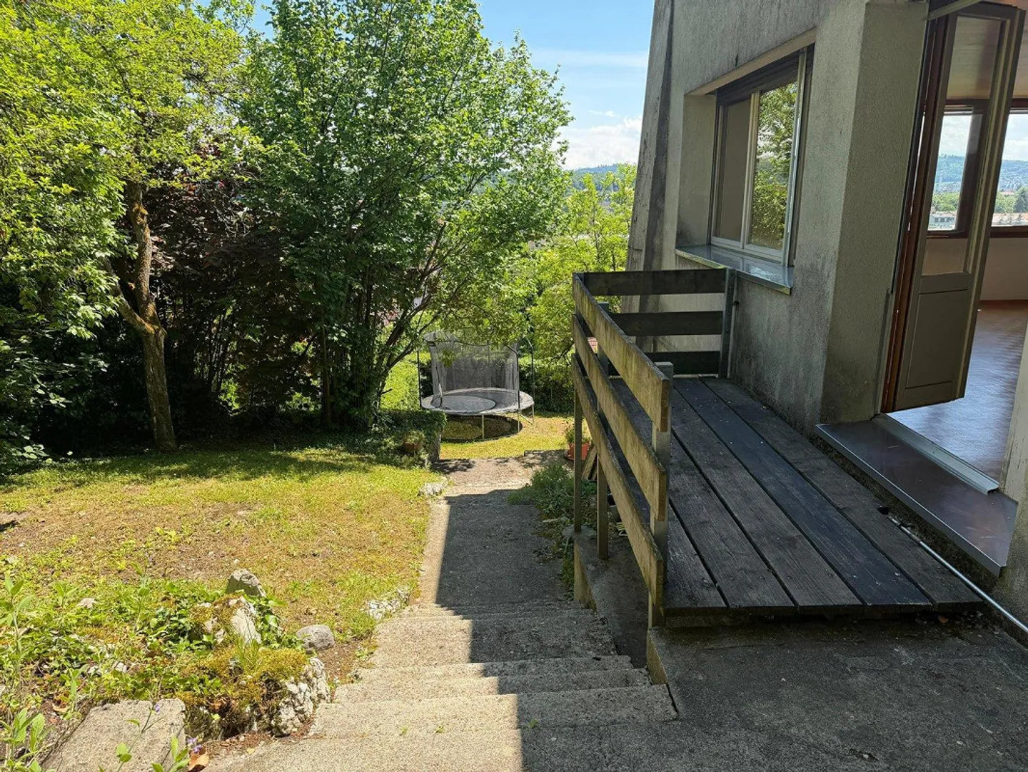 Charming apartment with private access in a quiet residential area - Photo 10 of 10