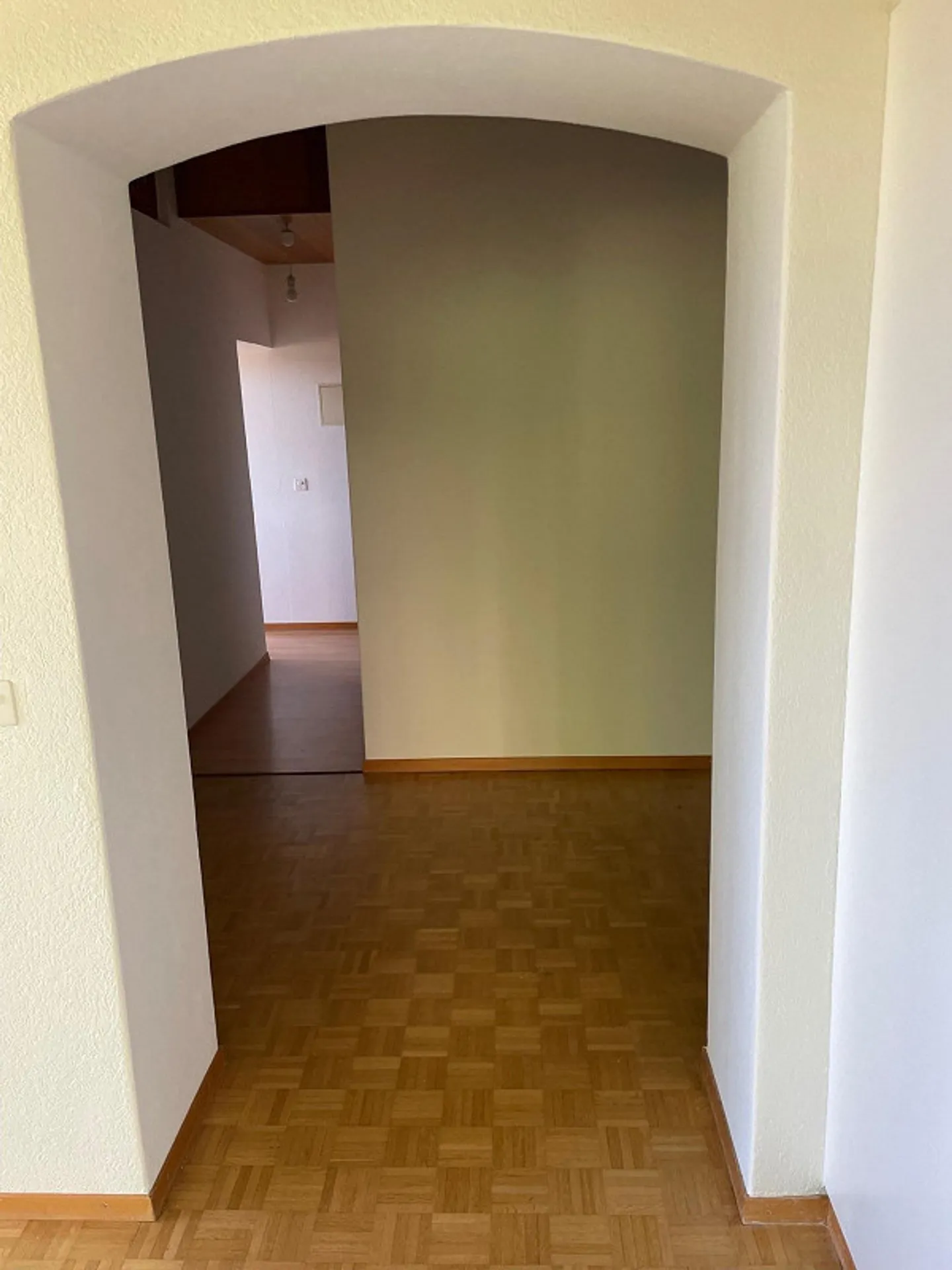 Charming apartment with private access in a quiet residential area - Photo 5 of 10