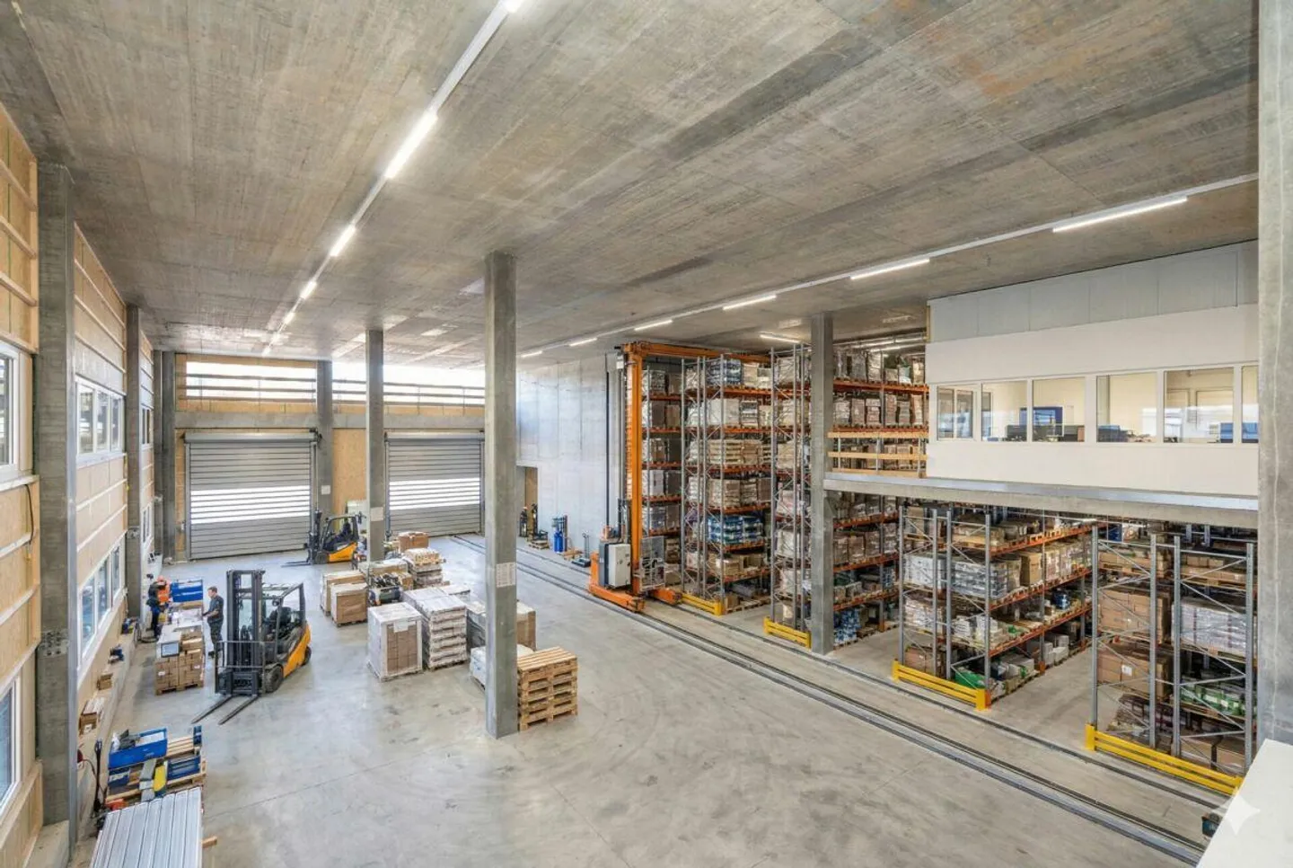 Nouveau Parc d'Activités NEUHUUS - Hall d'Activités avec une Hauteur de Plafond de 7,8 m - Photo 4 sur 7