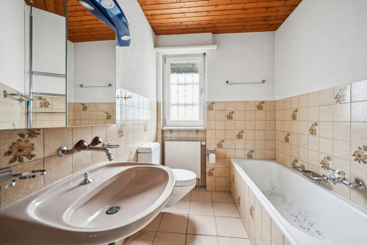Charmantes Zuhause mit Potenzial an erhöhter Lage - Photo 7 sur 9