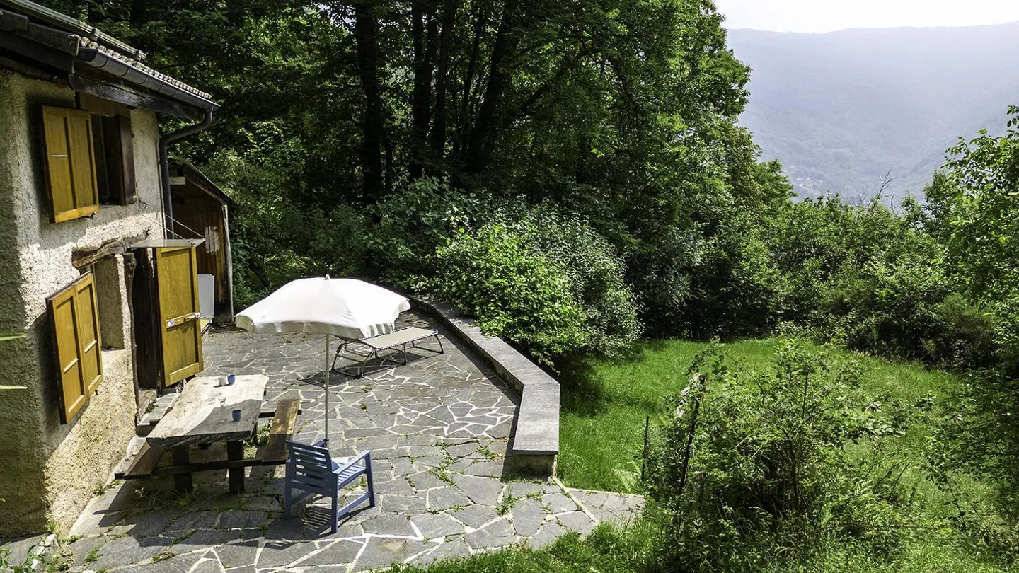 Charmante Rustico befindet sich in Scareglia, im Val Colla. Lugano - Foto 5 von 27