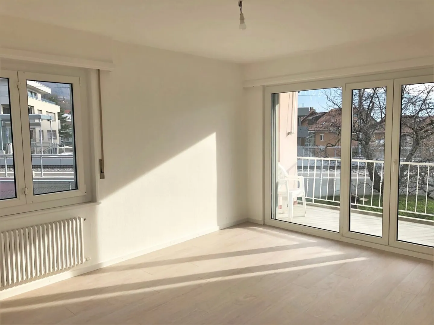 Bel appartamento luminoso di 3 locali a St-Légier - Foto 10 di 12