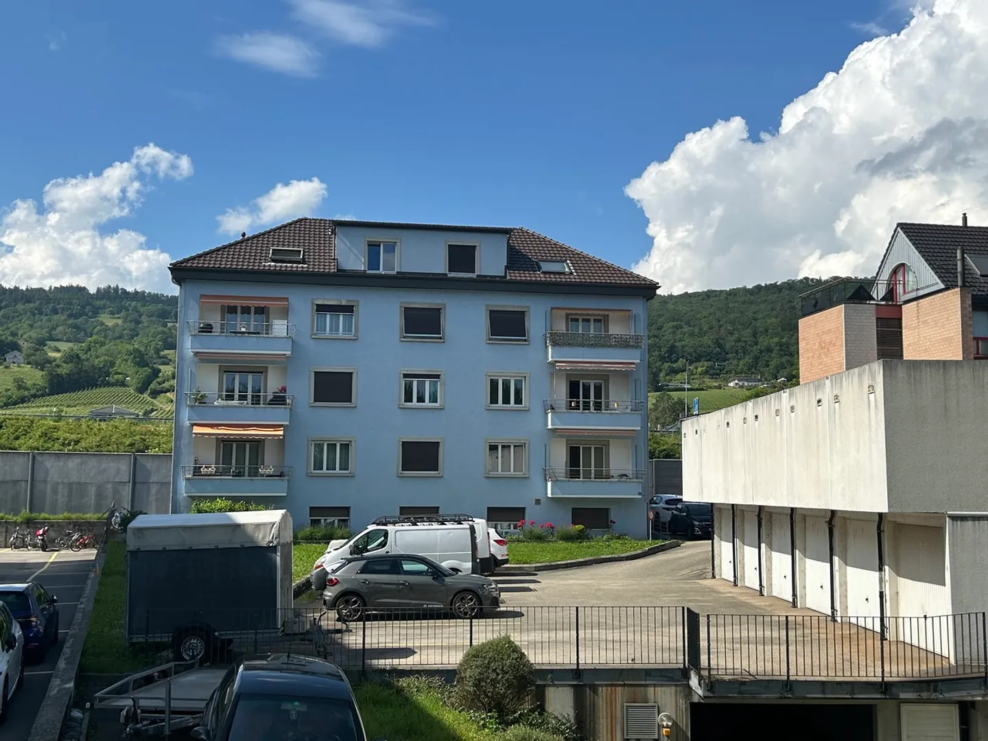 À vendre Attique 3.5 pièces près de toutes les commodités Le Landeron - Photo 2 sur 8