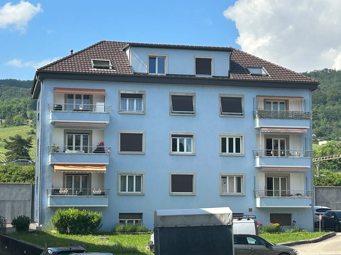 À vendre Attique 3.5 pièces près de toutes les commodités Le Landeron - Photo 4 sur 8