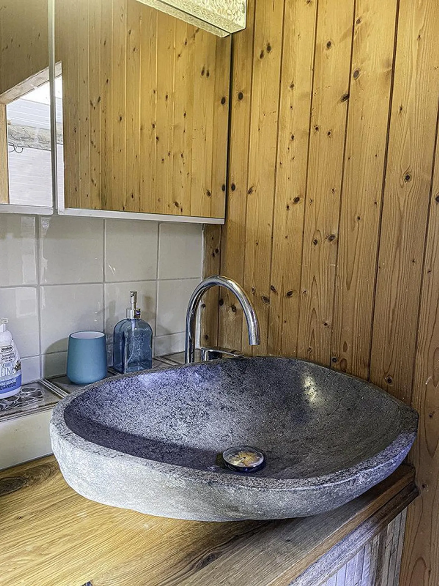 Charmante Rustico befindet sich in Scareglia, im Val Colla. Lugano - Foto 22 von 27