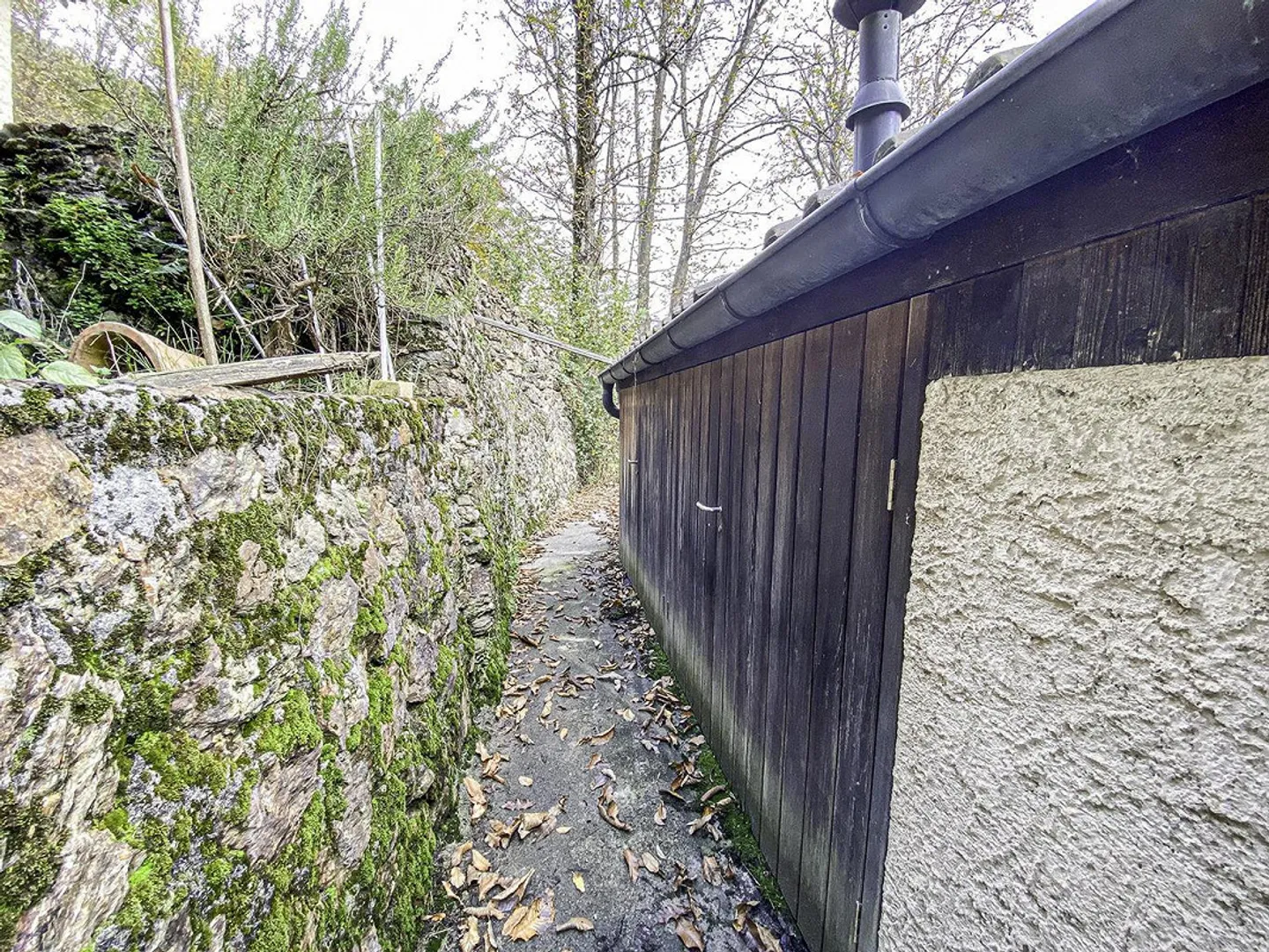 Charmante Rustico befindet sich in Scareglia, im Val Colla. Lugano - Foto 24 von 27