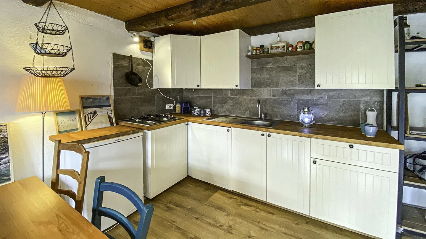 Charmante Rustico befindet sich in Scareglia, im Val Colla. Lugano - Foto 19 von 27