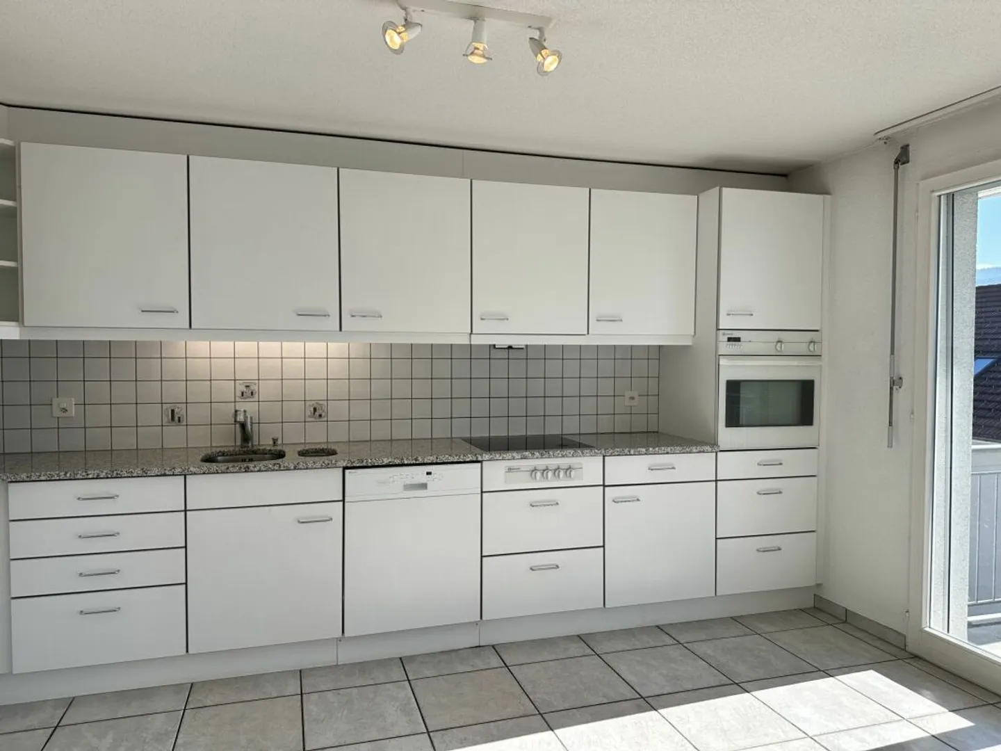 4½-Zimme-Wohnung an sonniger und zentraler Lage - Foto 2 di 13