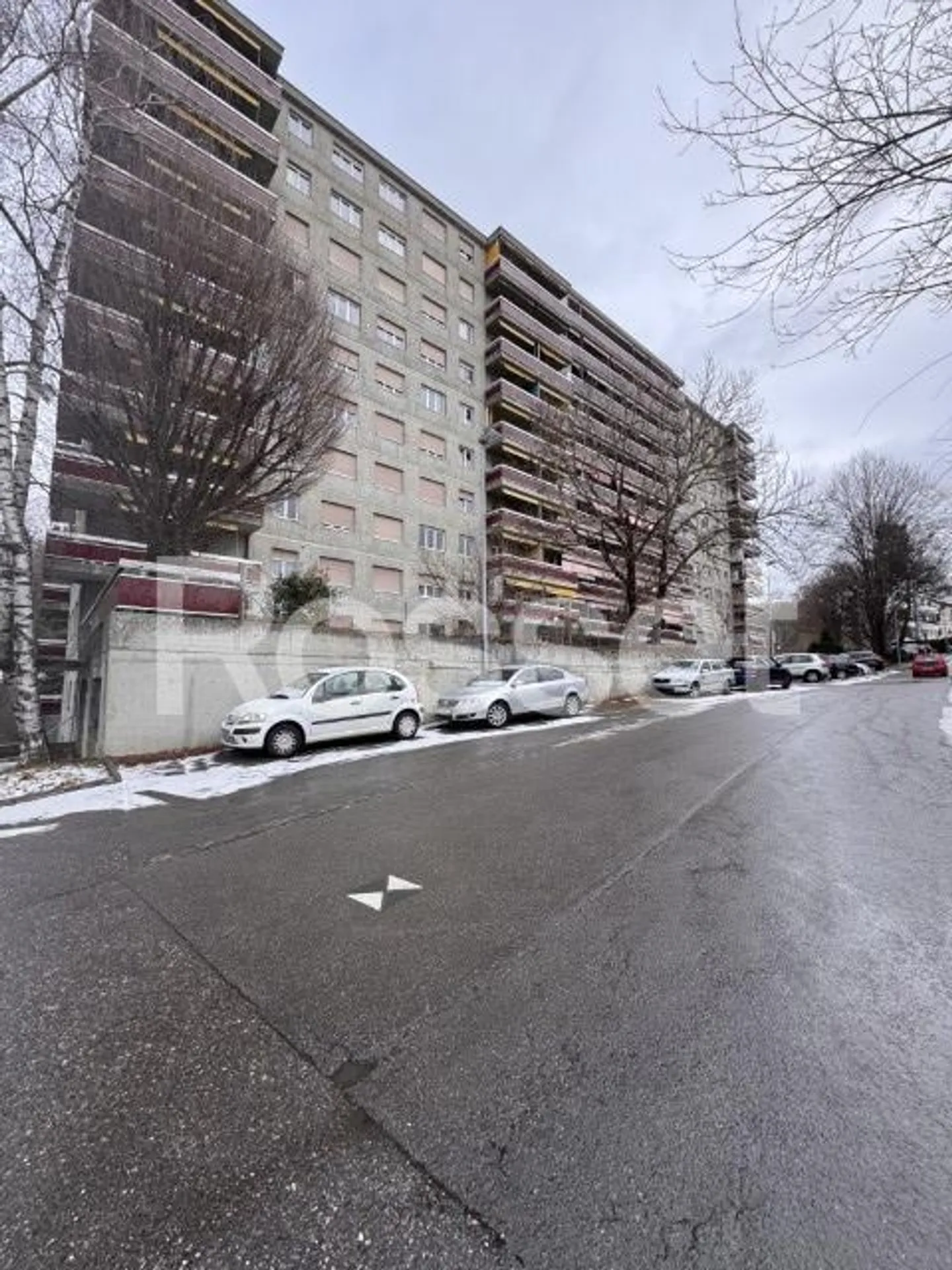 Appartement rénové avec balcon - Photo 1 sur 1