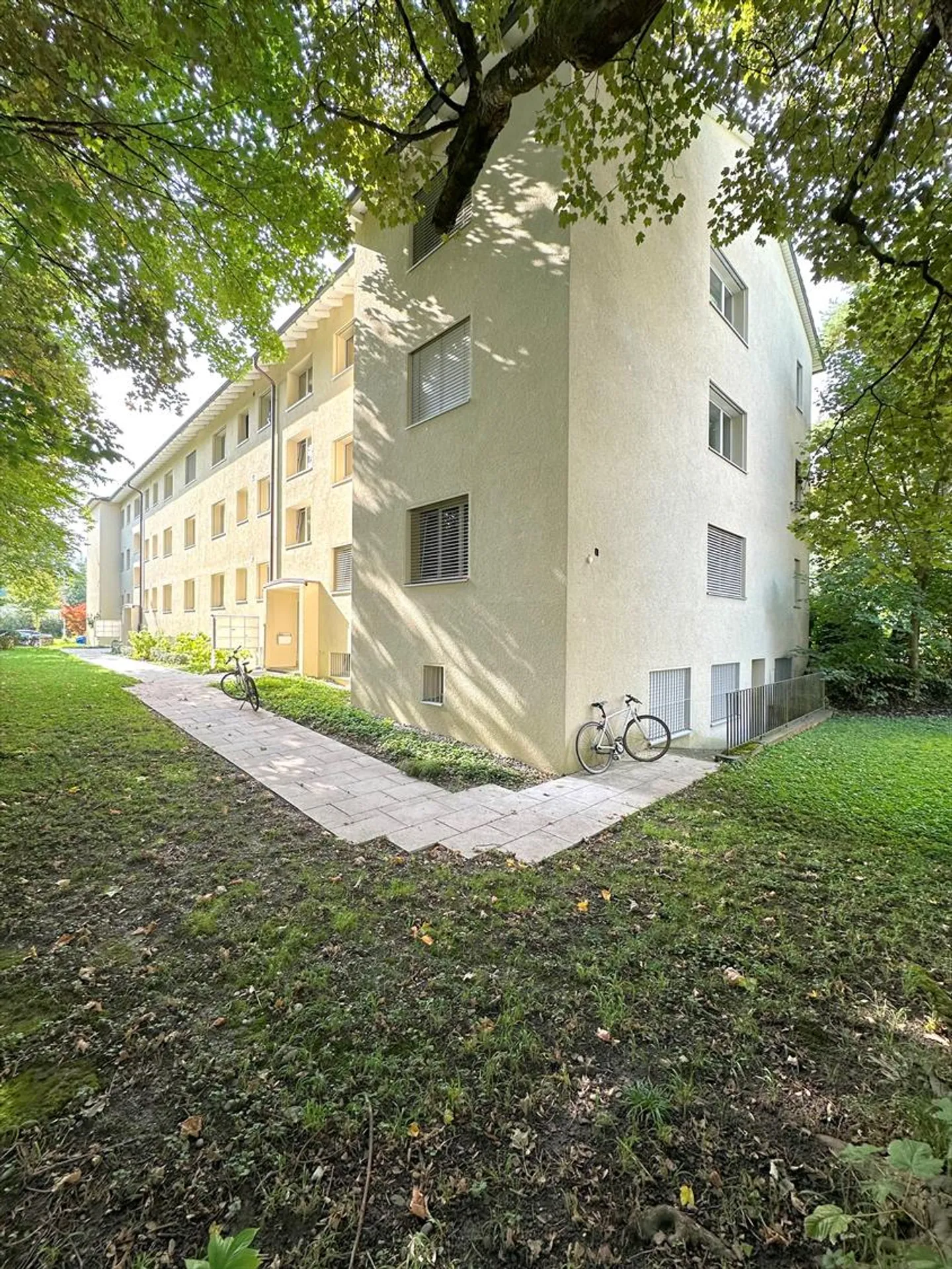 In the heart of Zurich-Wiedikon - Quiet yet central! - Photo 2 of 9