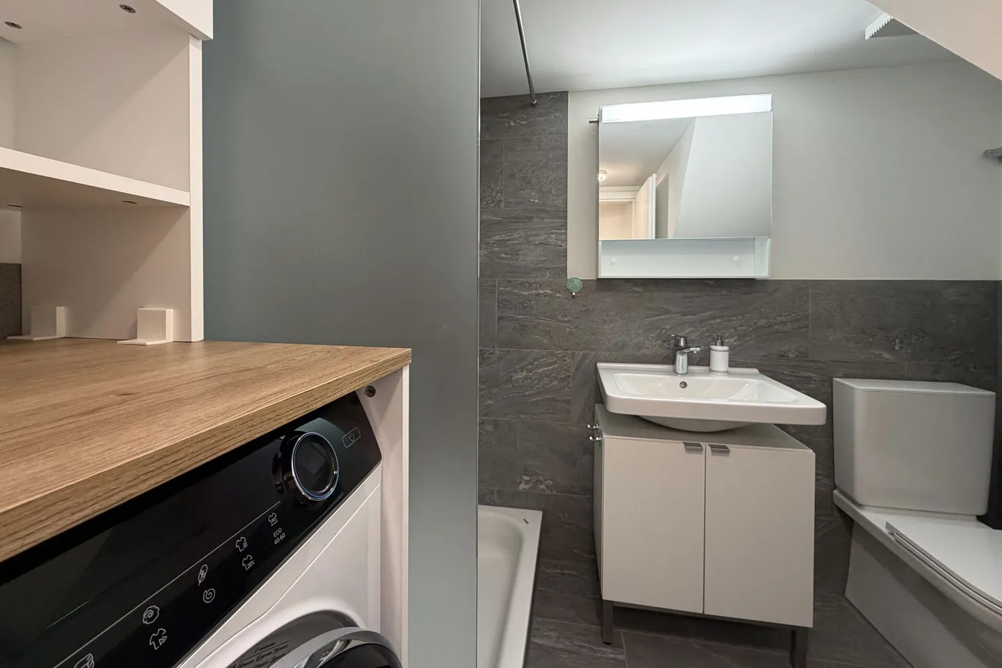 Zentrales Wohnglück in Hinwil: Historisches 6.5-Zimmer-Haus mit 2 Einheiten - Foto 12 von 12