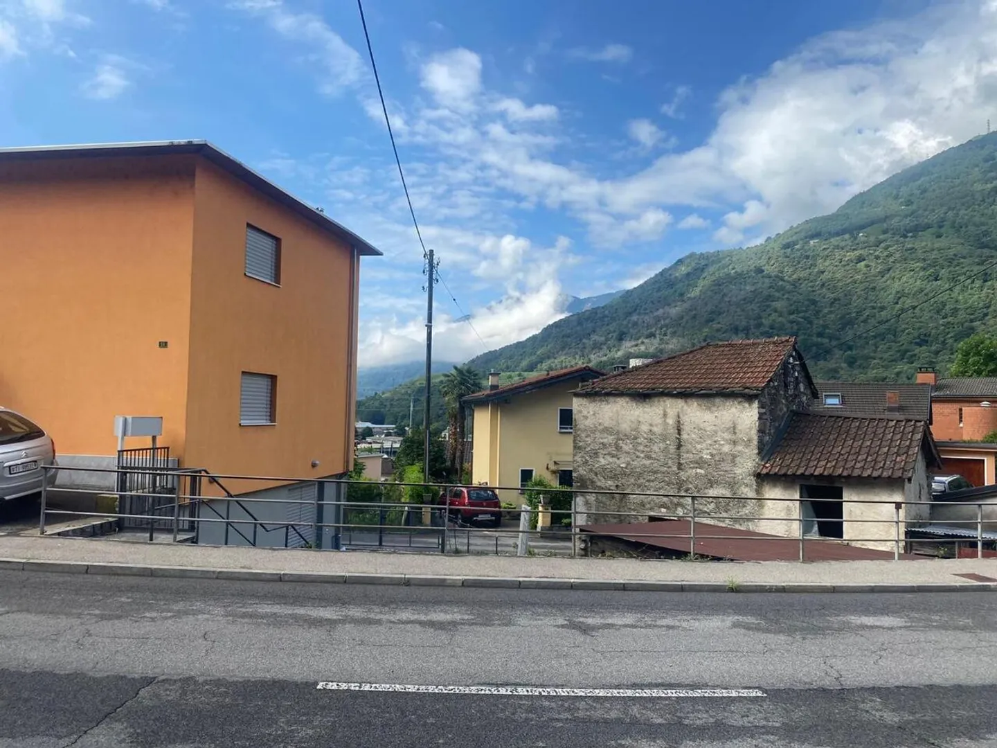 Casa plurifamiliare ristrutturata - Foto 12 di 13